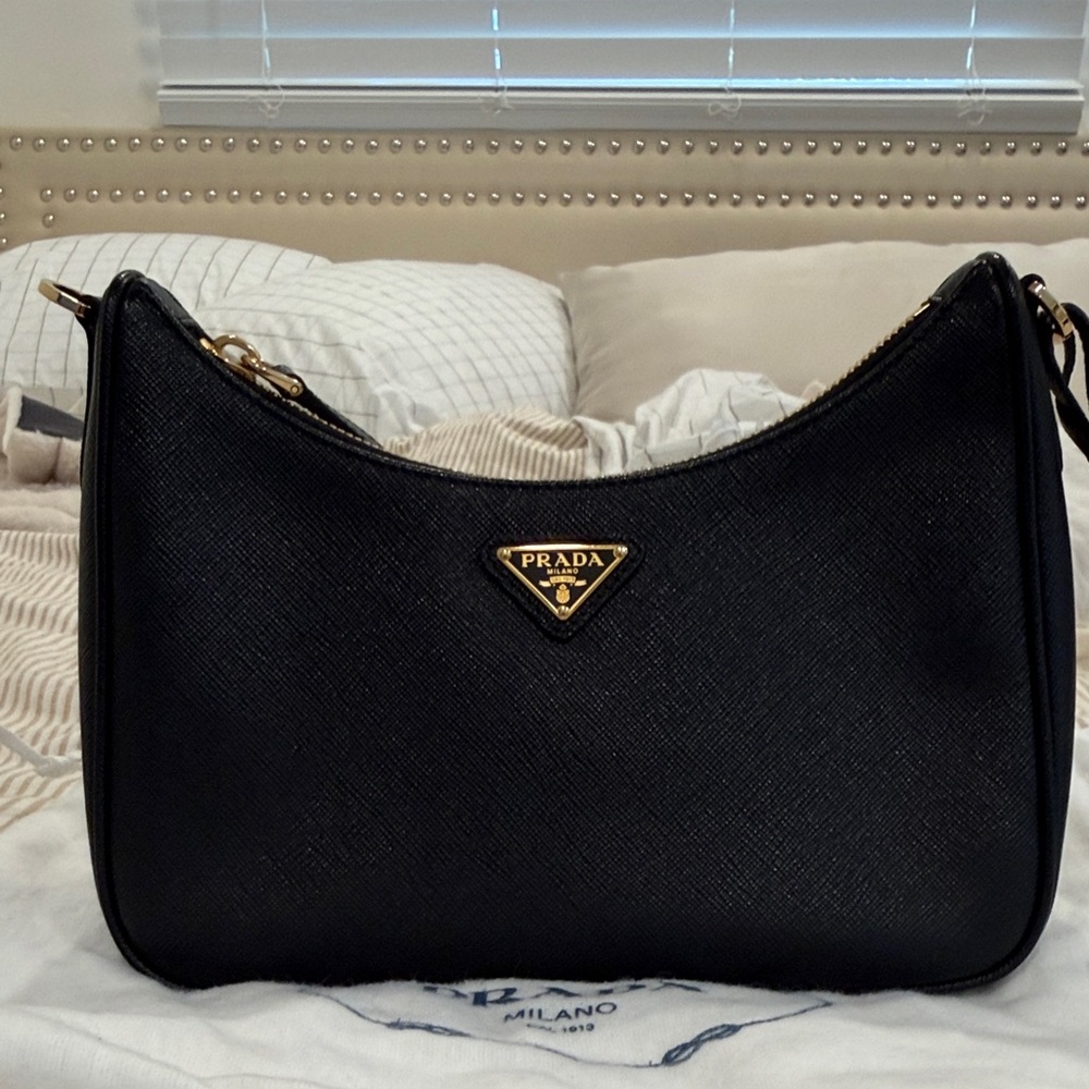 Prada Black Saffiano leather Bag Gold Hardware crossbody 2005 re-edition - Picture 4 of 13